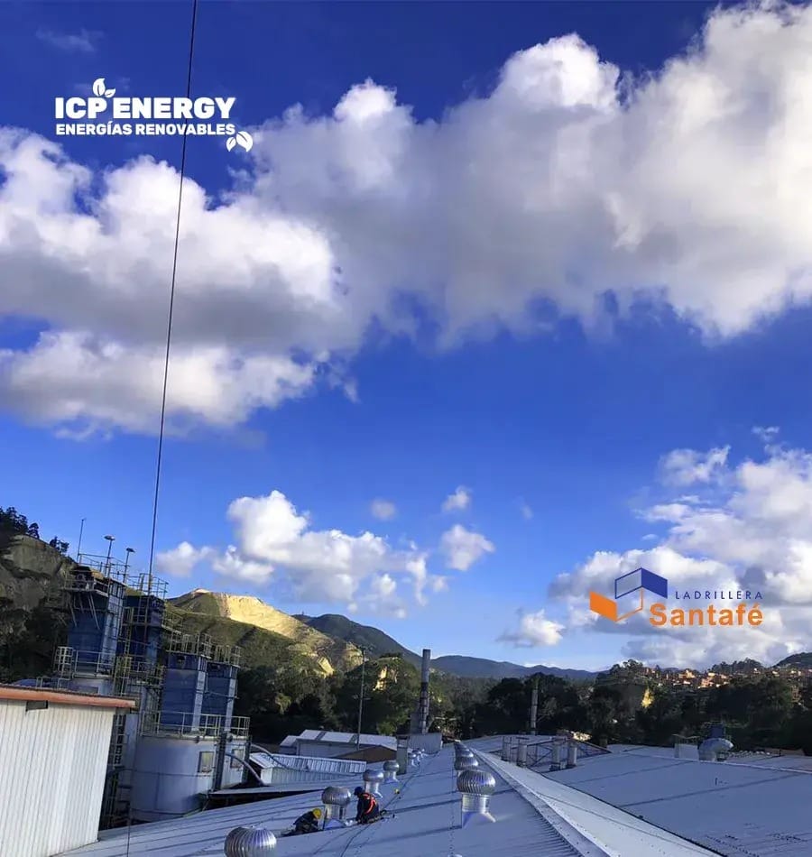 Extractores eólicos instalados por ICP Energy en Ladrillera Santafé
